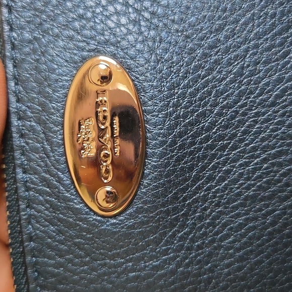 Coach Elegant Navy Blue Crossbody Bag NWTS Has Small Dipple On Back And Front - Picture 2 of 8